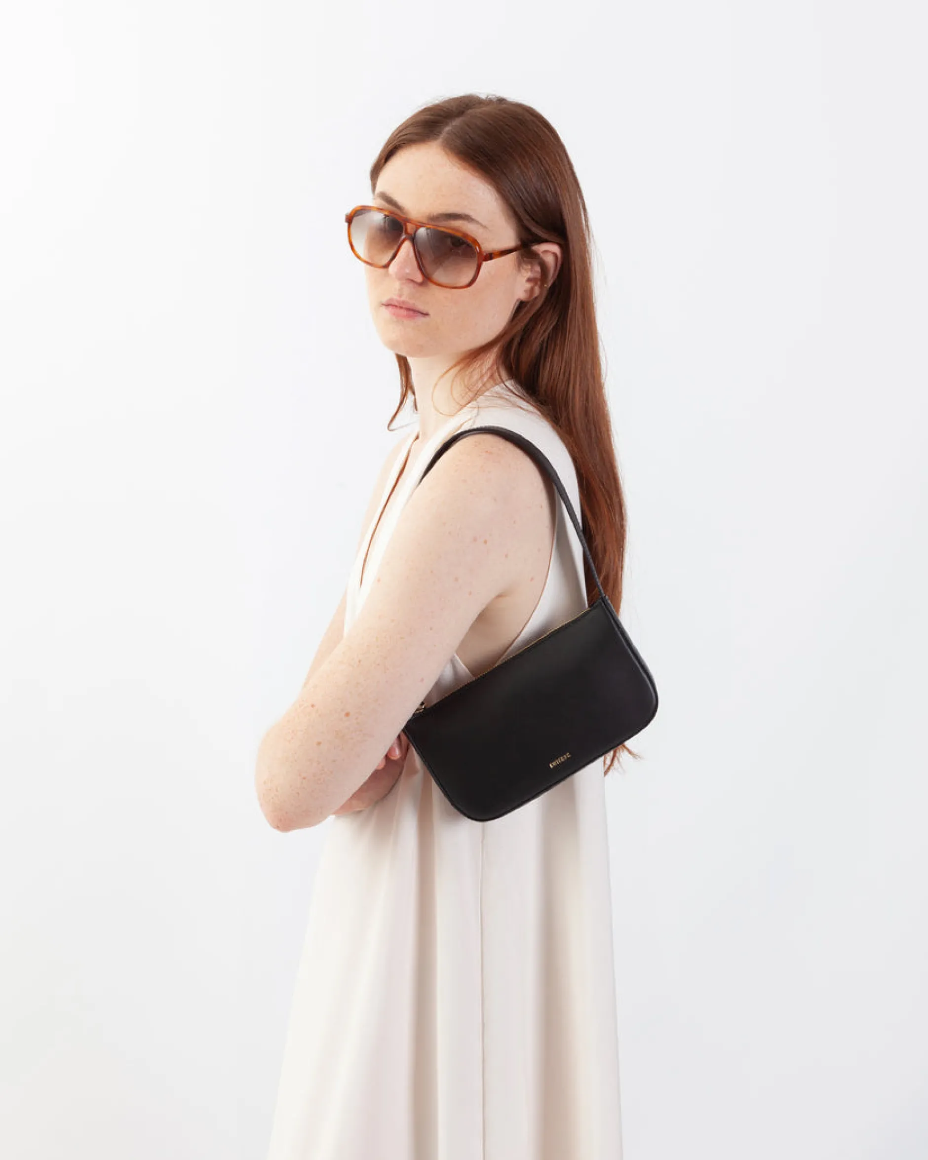 meride_black_1.webp Clearance Euterpe Studio Meride Black